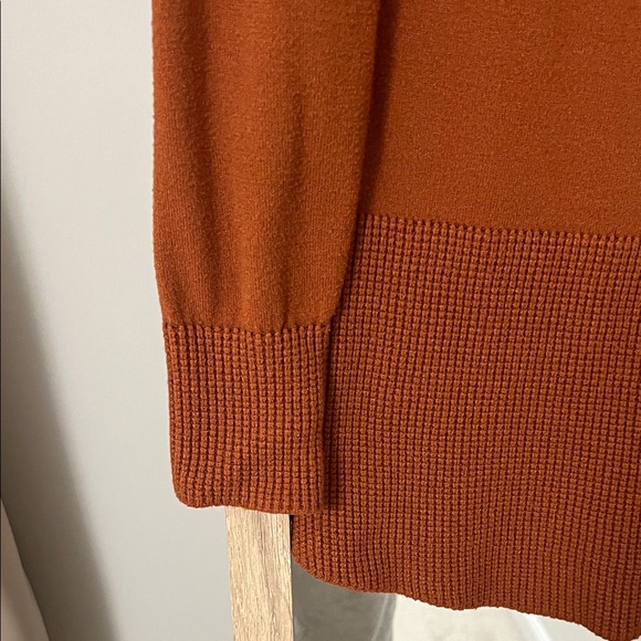 Women's Rust Sweater - Picture 2 of 3